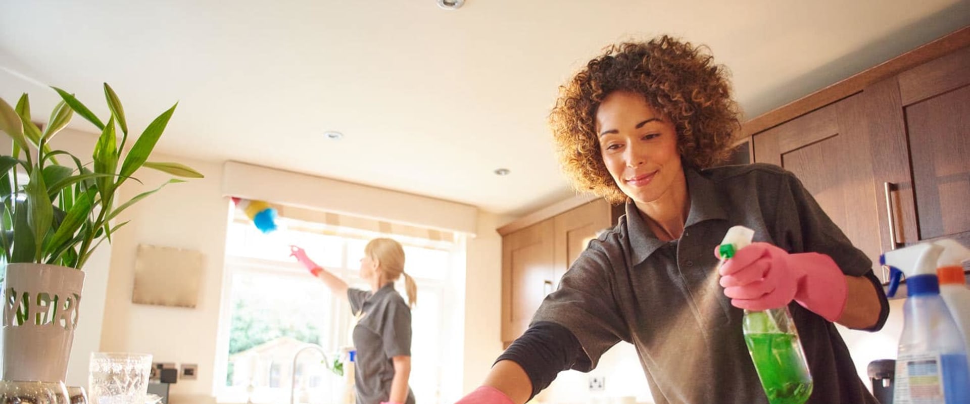 What is the Right Etiquette for House Cleaners?